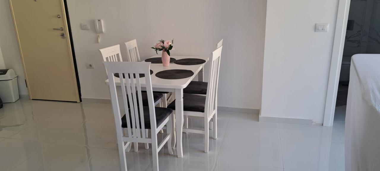 Apartment Alex Sarandë Eksteriør bilde